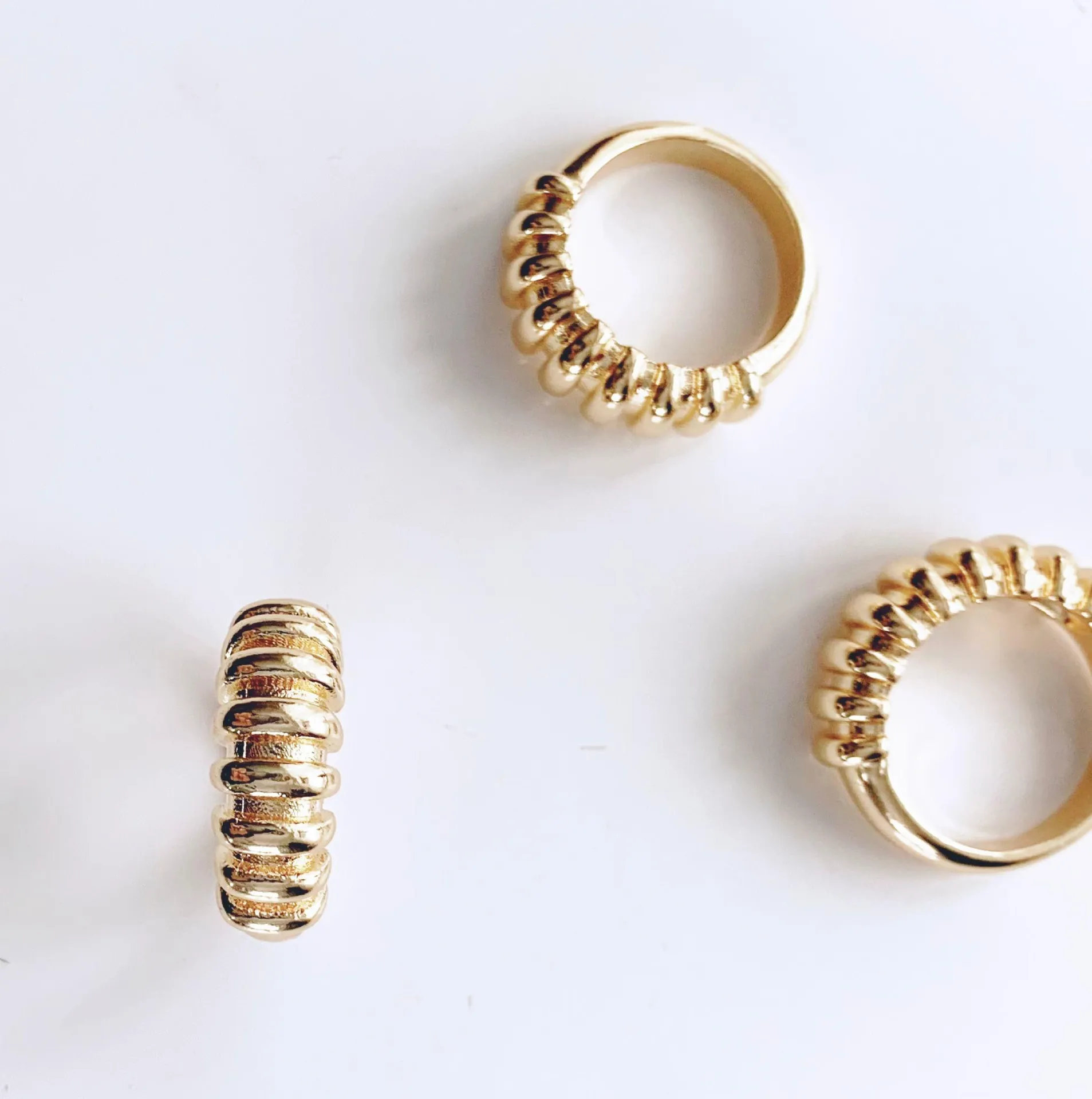 Boutique Gold Twist Ring  - Image 4