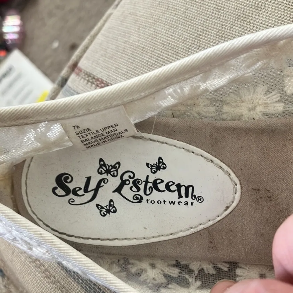 Self Esteem  suzie slip ons 7 1/2 - Image 3