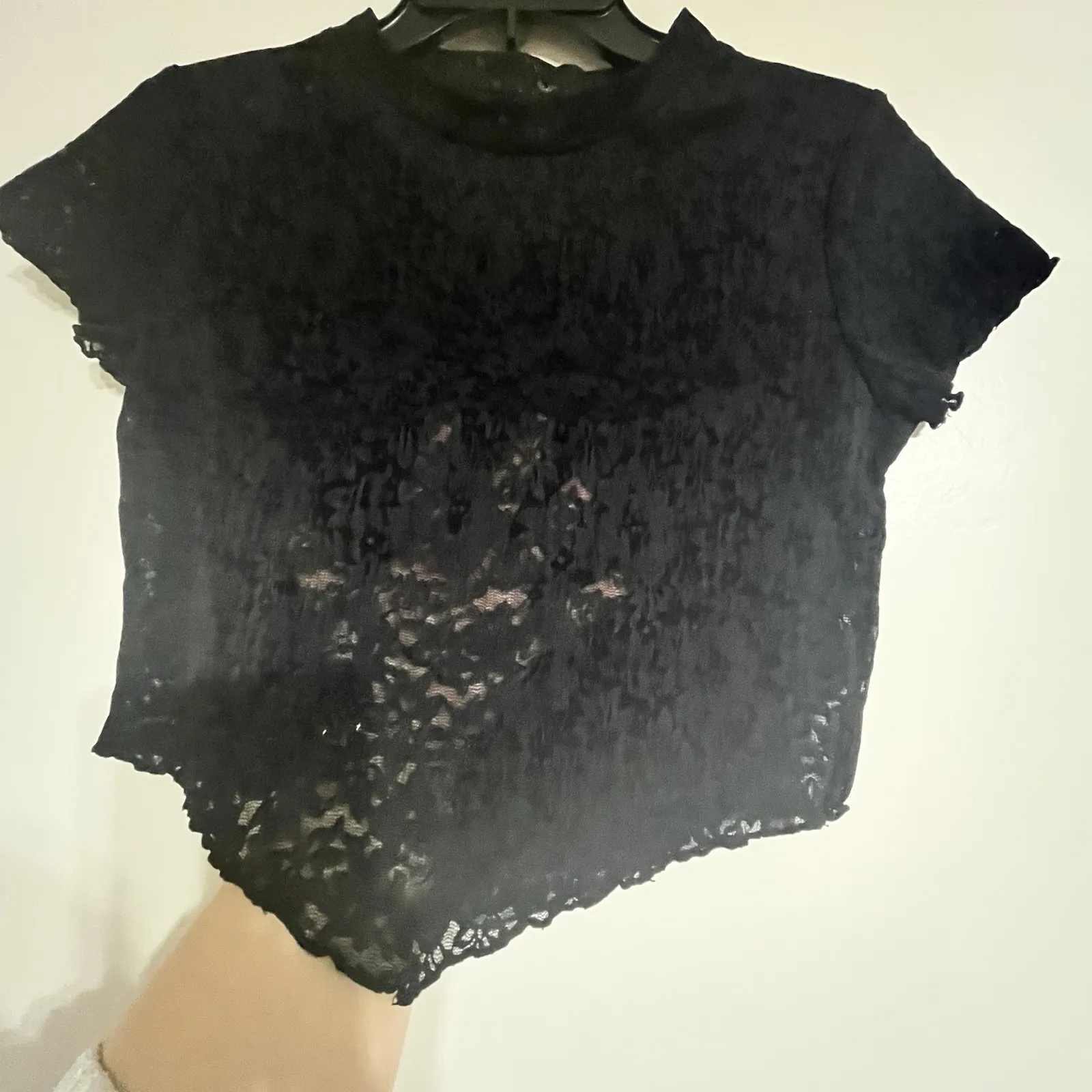 Charlotte Russe Sheer Floral Print Black Short Sleeve Crop Top Size M Festival - Image 4