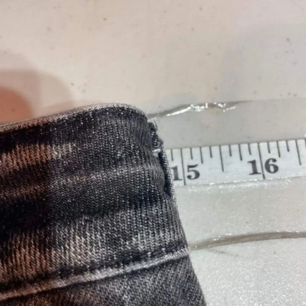 Free People Women’s Maverick Raw Hem‎ Bailey Denim Mini Skirt Black Wash Size 25 - Image 11