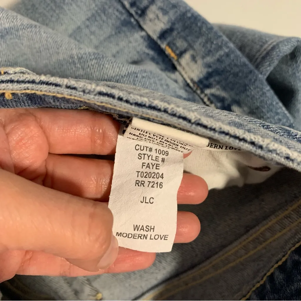 Trave 28 NEW Faye Slim Bootcut Slit Jeans Stone Wash Grunge Biker Distressed Kne Blue - Image 6