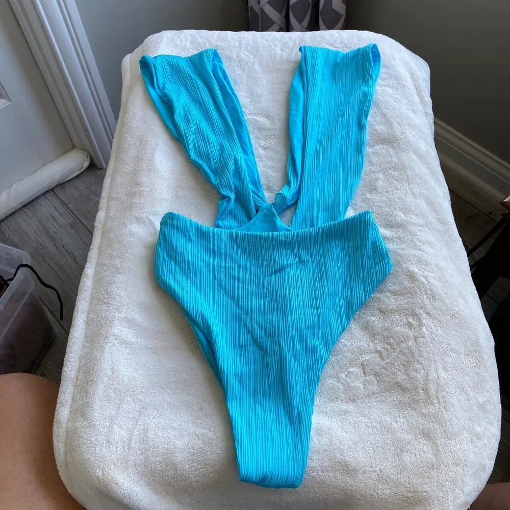 New! Frankie's Bikinis Dorothy Plissé Halter One Piece Swimsuit 14986 - Image 5