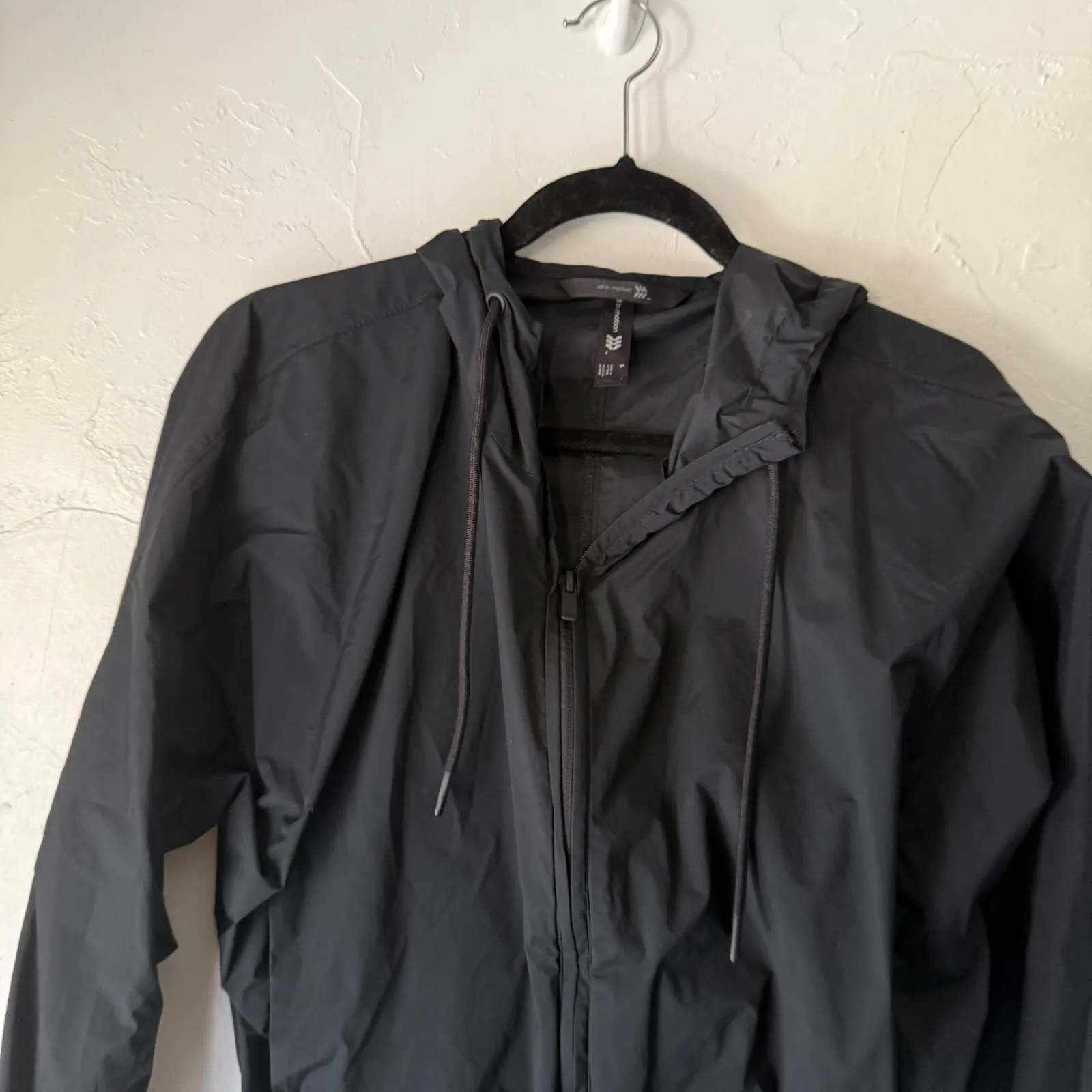 All In Motion Black Hooded Lightweight Zip Up Active Jacket Size Small Athletic - Image 2