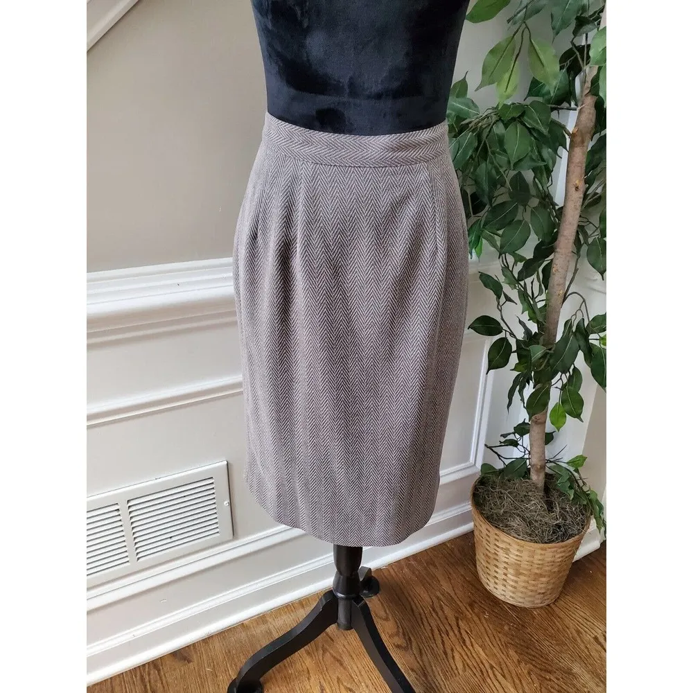 Vintage Renlyn NY Gray 100% Polyester Long Sleeve Jacket & Skirt 2 Piece Suit 8 - Image 4