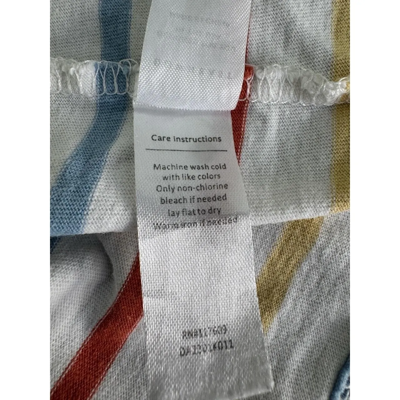 Downeast‎ Multi-Color Stripe Puff Sleeve Tee | Size Large - Image 7