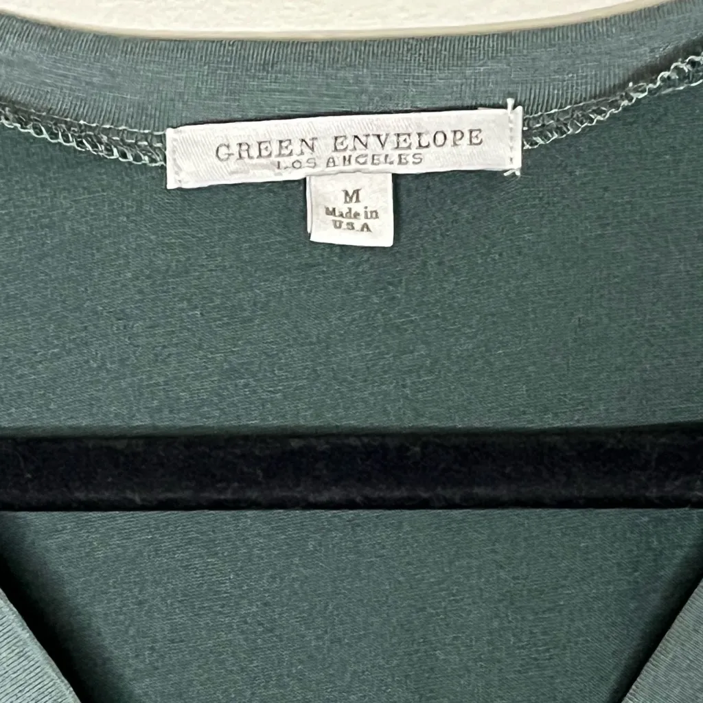 Green Envelope LA Short Sleeve Button Up Front Tie Knot Sage Green Shirt Medium - Image 3