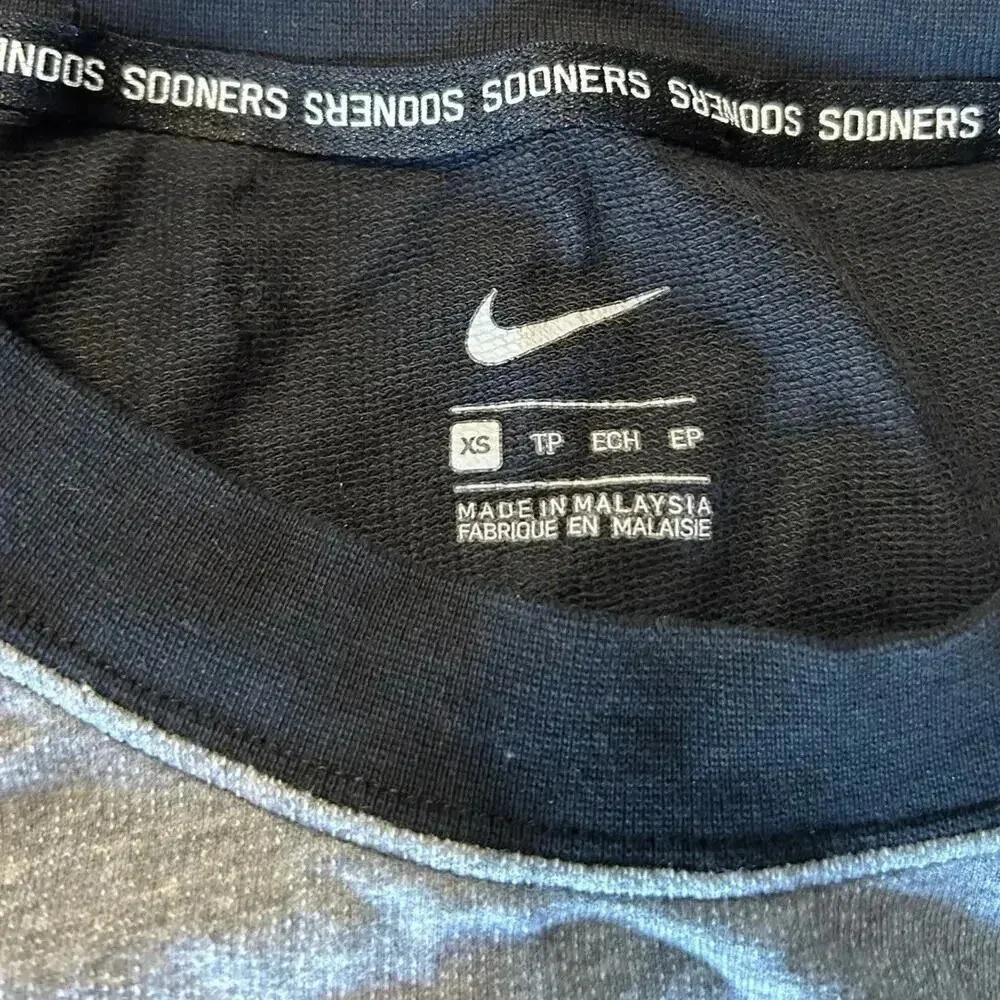 Nike OU T-shirt Size XS Zipper Sooners Oklahoma Short-Sleeve Tee Football - Image 5