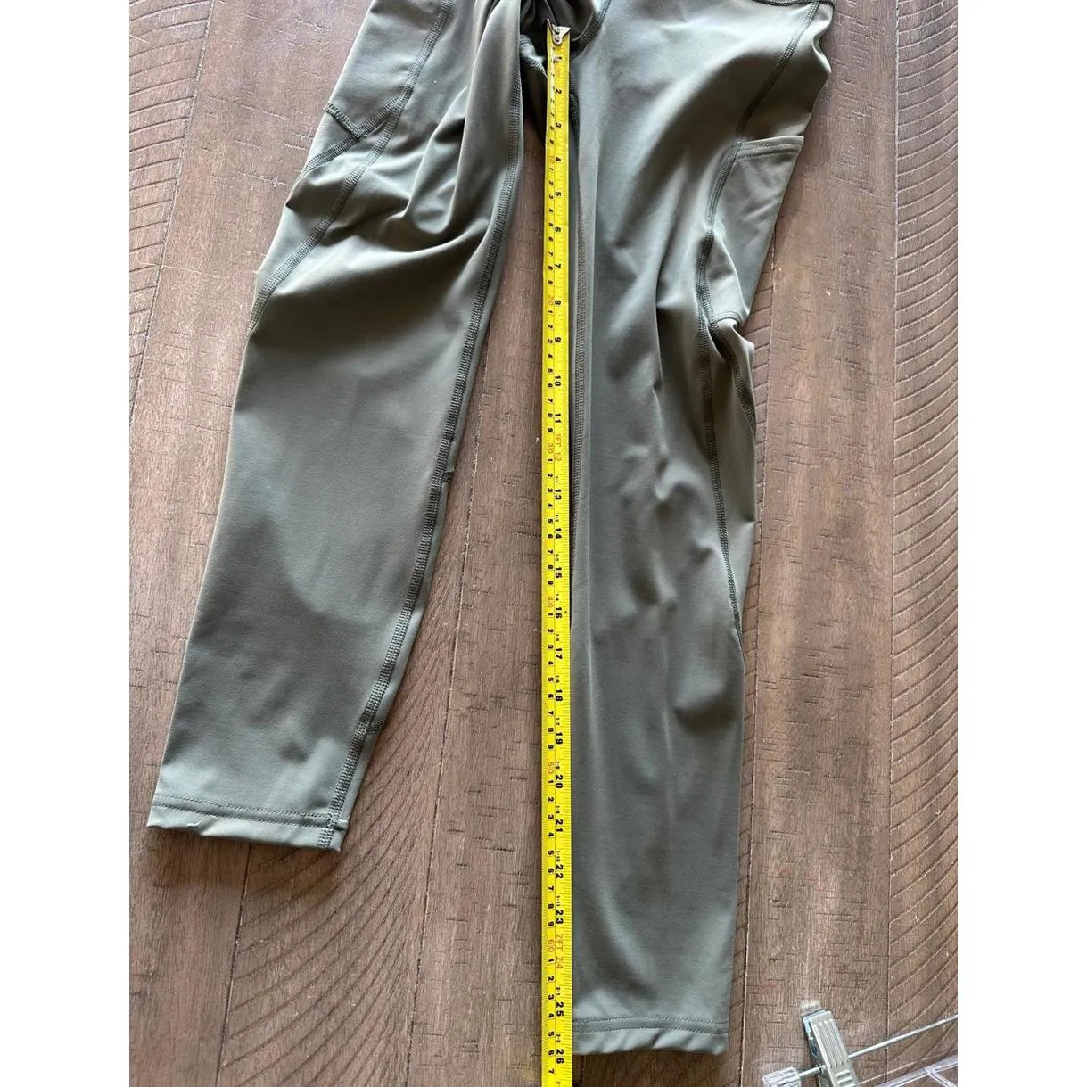 Outdoor Voices Zoom 7/8 Leggings in Tea Tree Green w/ Pockets Women’s size Small - Image 10