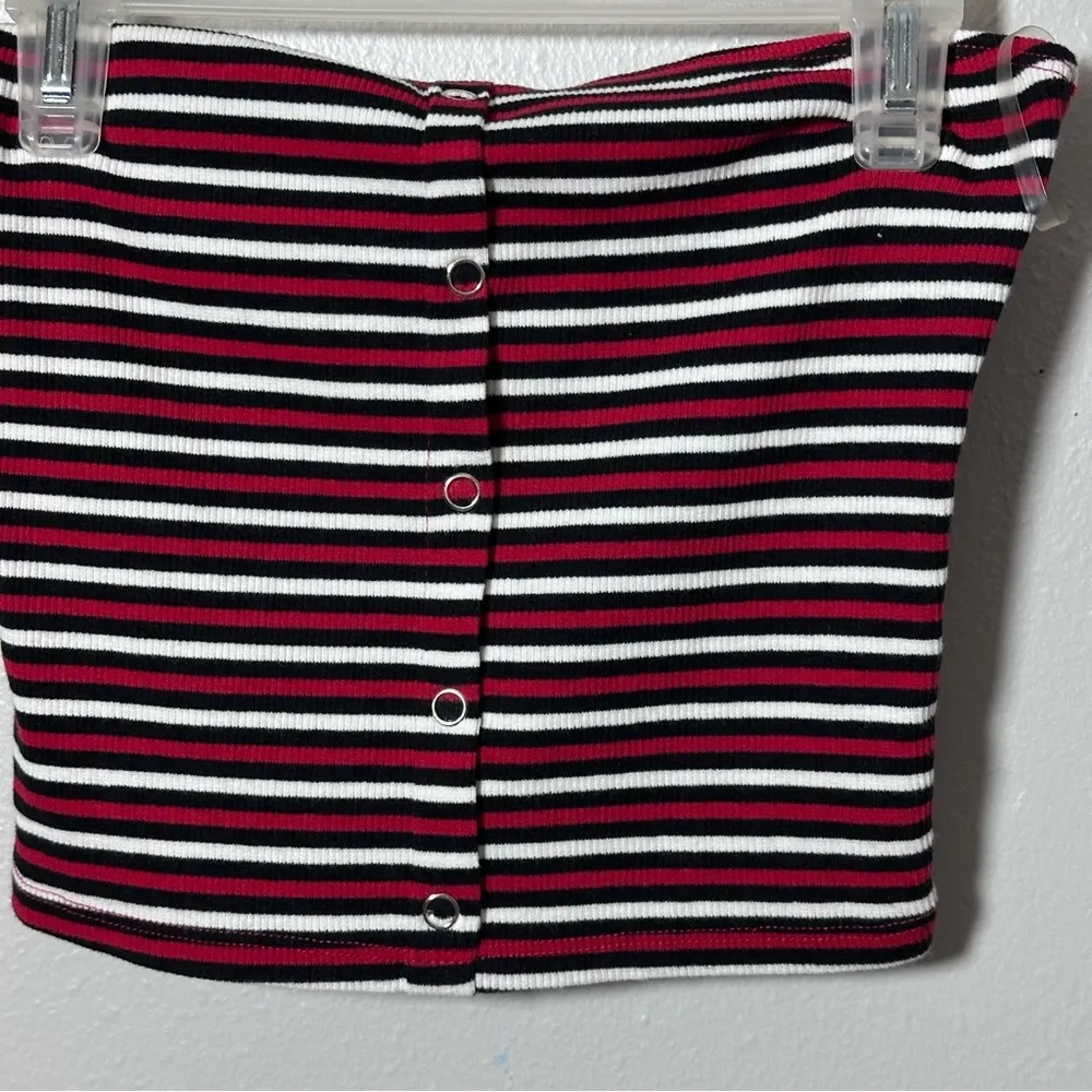 Heart Hips Women Tube Red Stripes Crop Top Size Small - Image 2
