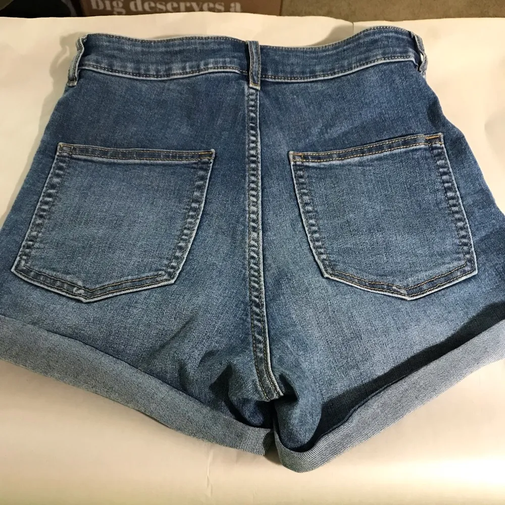 H&M Divided Denim Jean Shorts - Image 3