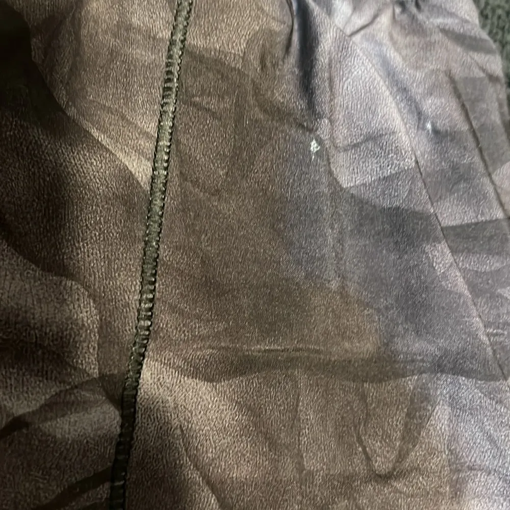 Lululemon shorts size 10 - Image 6