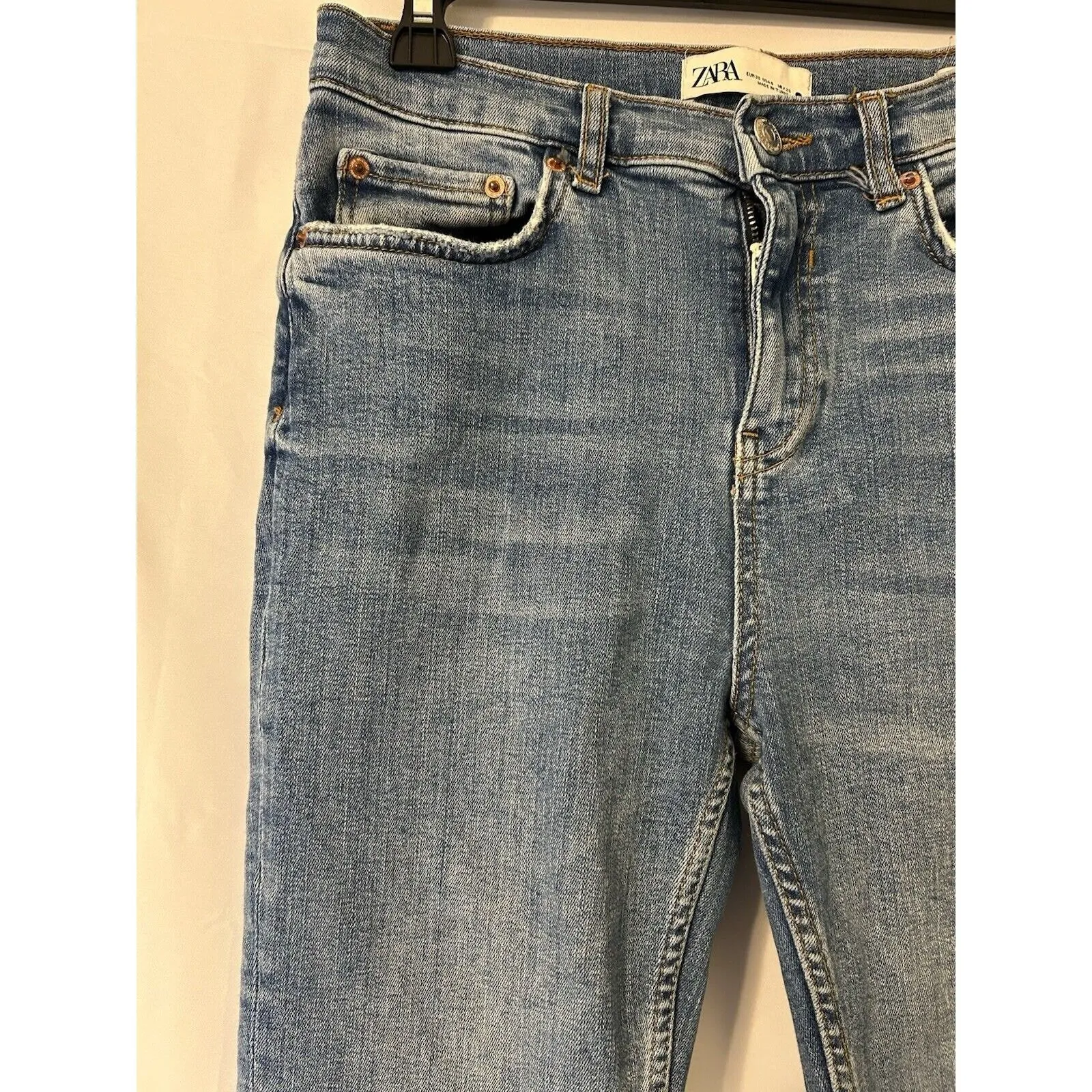 Zara Women's Bootcut Cropped Jeans Size 6‎ - Image 2