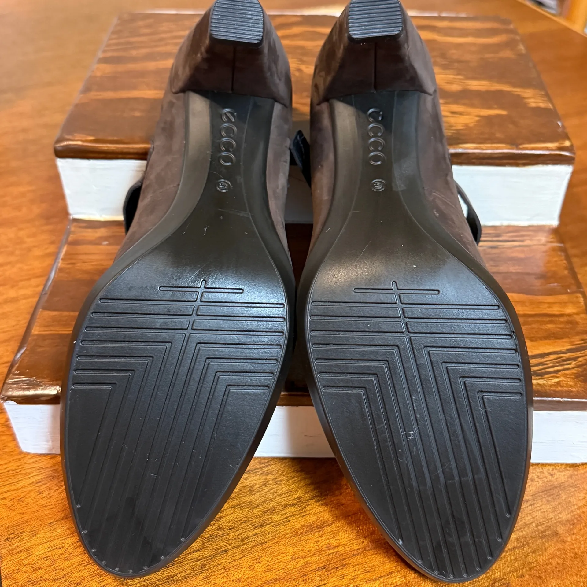 NWOB Plateau Mary Jane Pump Brown Suede Cone Heels Size 9 US 40 EURO  - Image 11