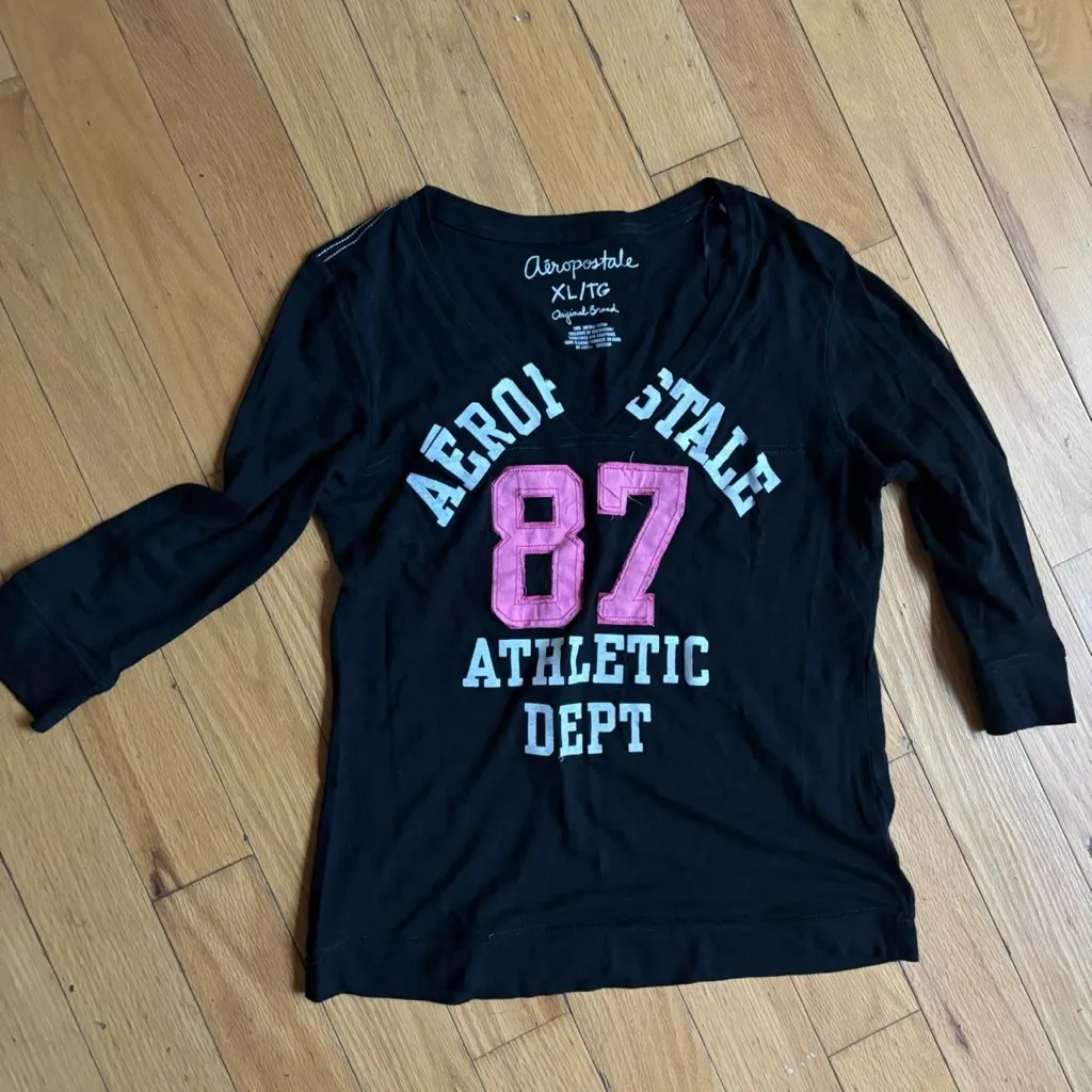 Vintage Y2K 2000s Aeropostale Black V neck - Image 3