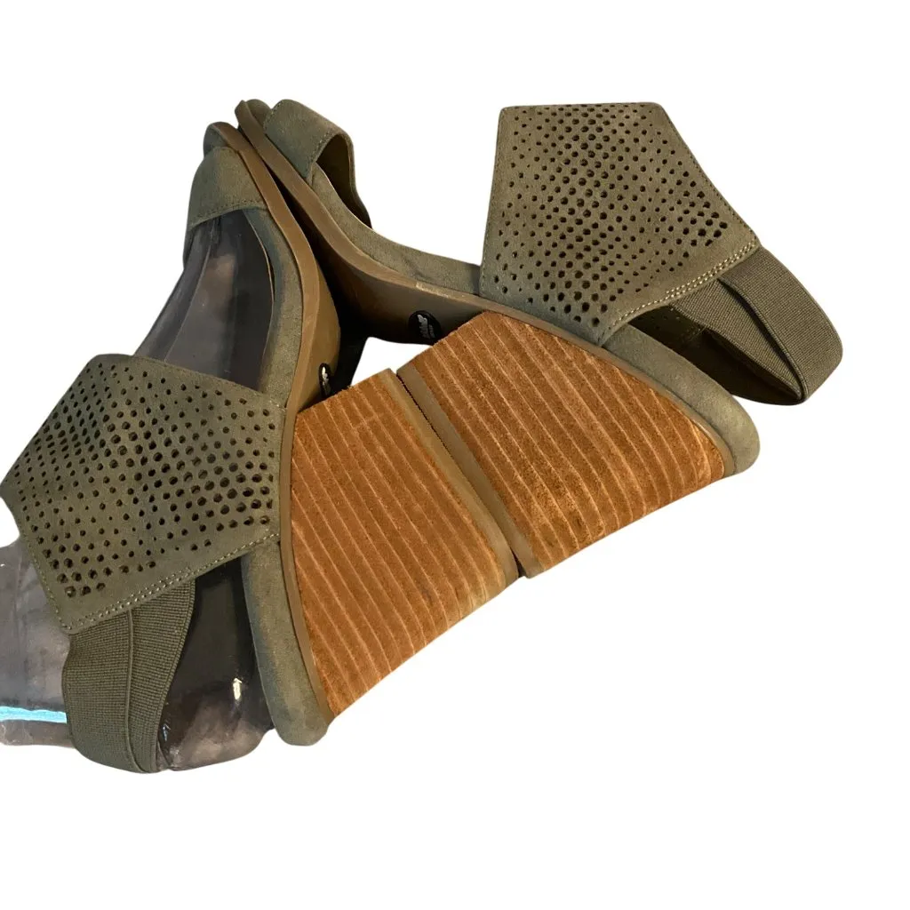 Dr. Scholls Olive Green Perforated Block Heel Sandals Size 7 suede like material - Image 8