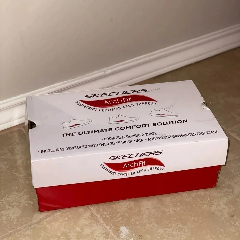 Skechers Women Shoes Black Go walk Arch Fit size 6 Slip on - Image 2