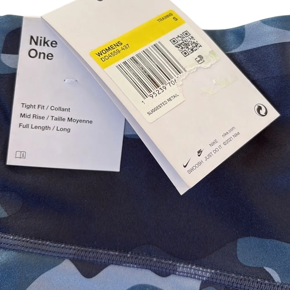 NWT Nike One Full Length Leggings Blue Camo Size Small - Image 2