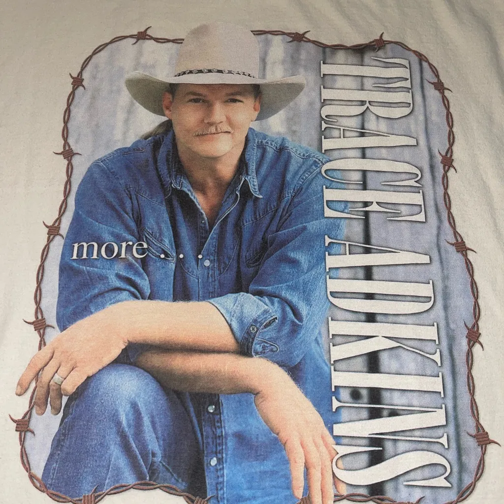 Vintage Y2K cream Trace Adkins More t-shirt top woman’s size XL country concert - Image 4