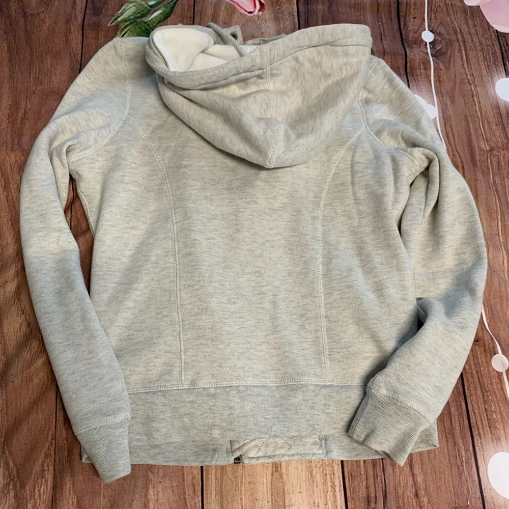 SO Diagonal Zipper Hoodie - Image 5