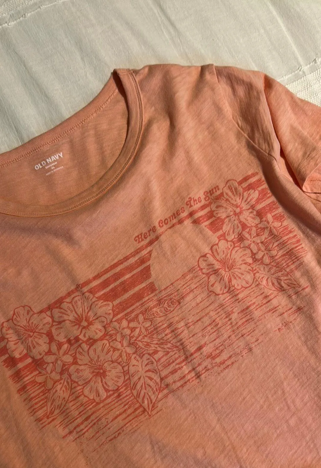 Old Navy Graphic Tee - Image 2