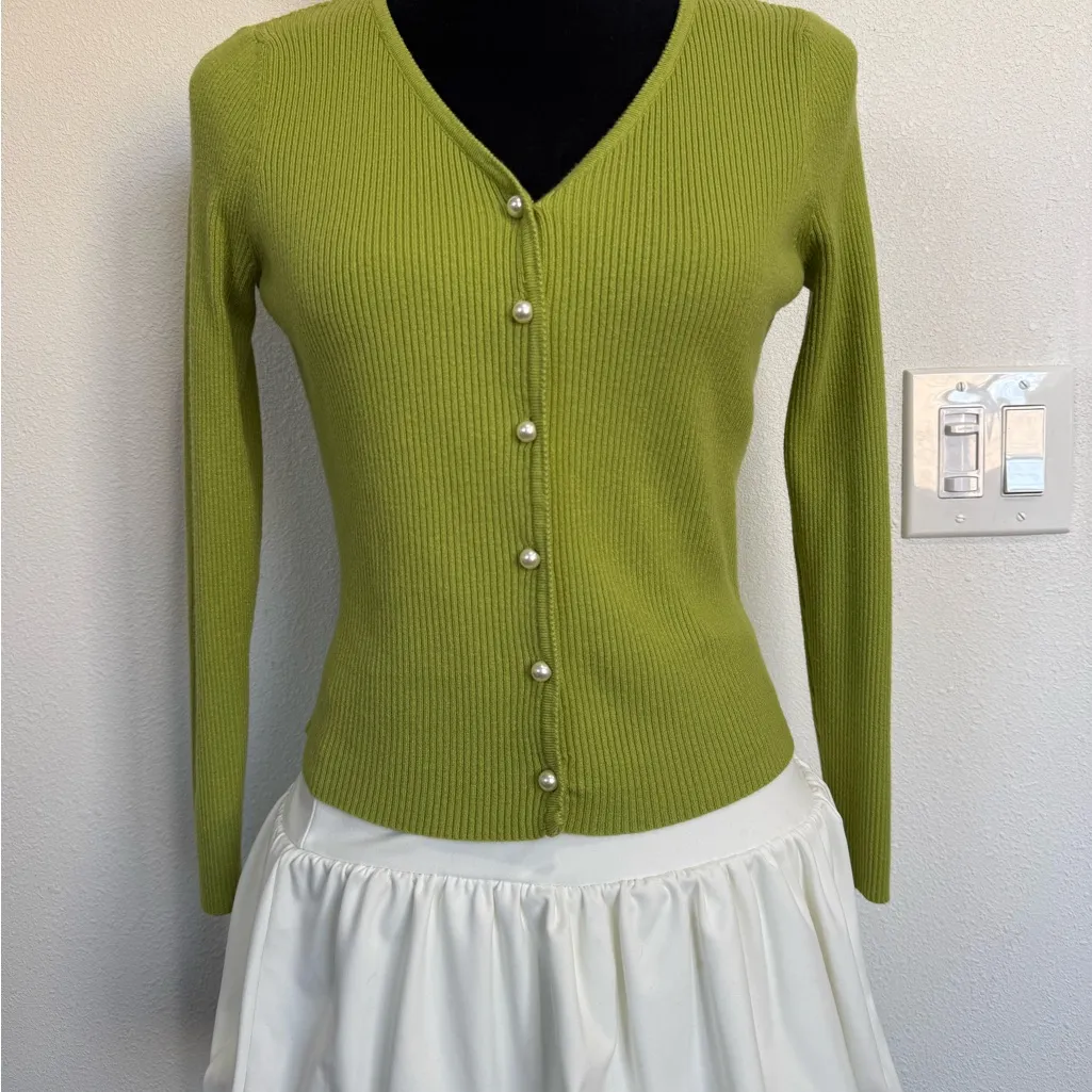Green Ribbed Button - Image 2