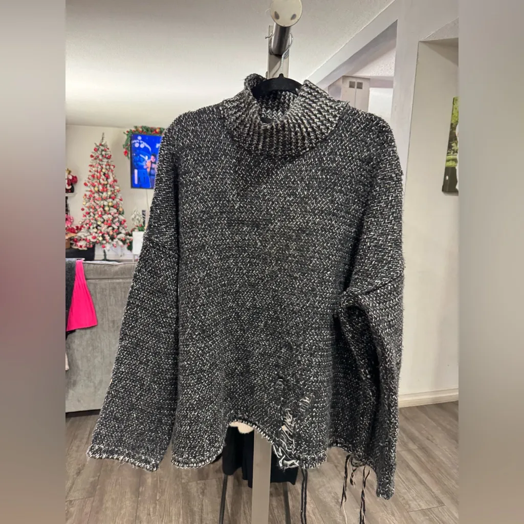 BDG Charcoal Turtleneck Sweater - Image 3