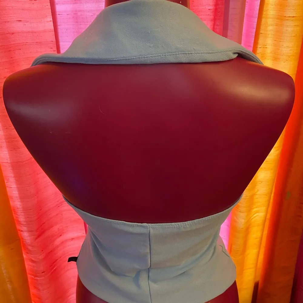 X.O.X.O powder blue Halter top (vintage 2000s) Y2K size Medium - Image 4