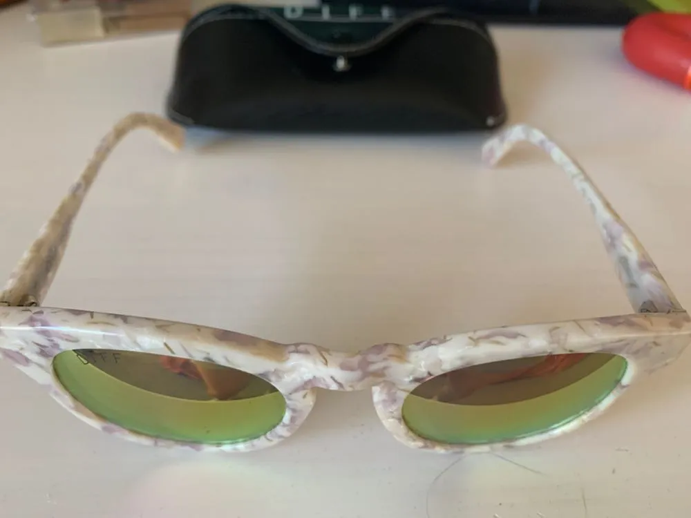 DIFF eyewear Marble Frame With Pink Lenses  - Image 3