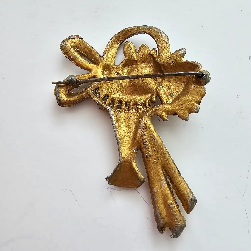 Creative Gold Tone Metal Flower In Vase Brooch with Red Rhinestones Pin Brooch - Image 2