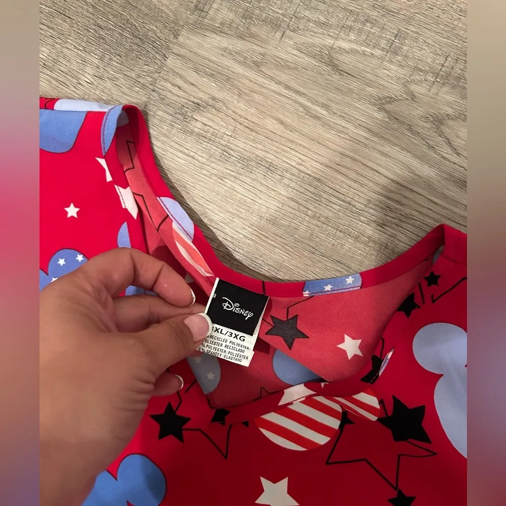 Mickey Mouse Scrub Top Medical Work Wear Red Blue White Top 3xl - Image 4