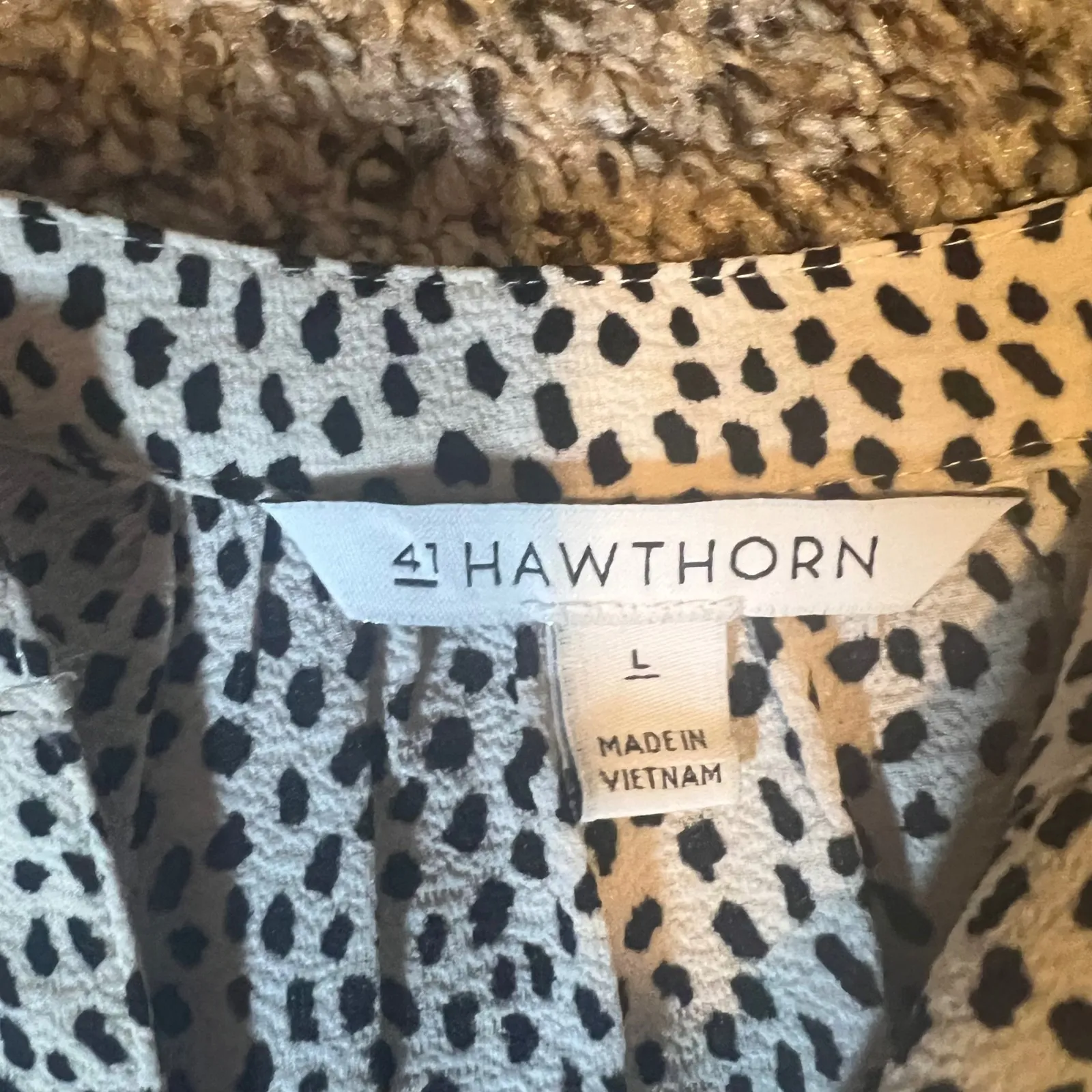 41 Hawthorn Women's Size L Dalmatian Print V Neck 3/4 Sleeve Blouse Top White Size L - Image 2