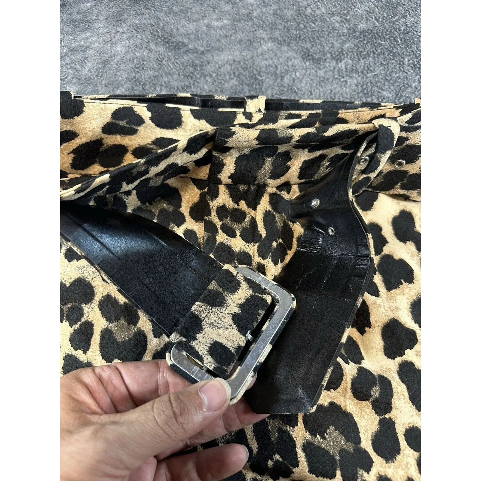 Zara Leopard Print Shorts Size S - Image 4