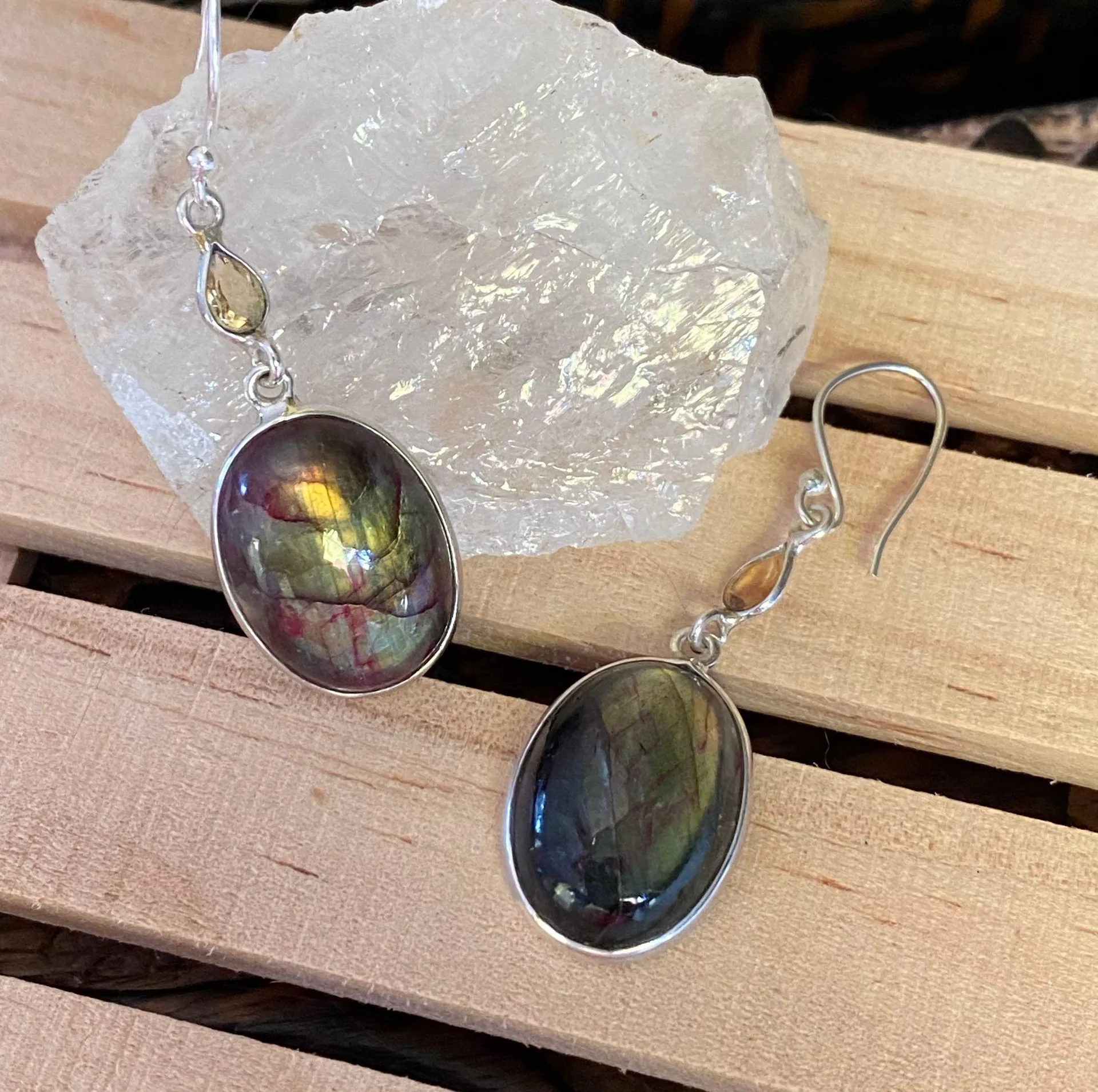 Red Flash Labradorite And Citrine Solid  Earrings - Image 2