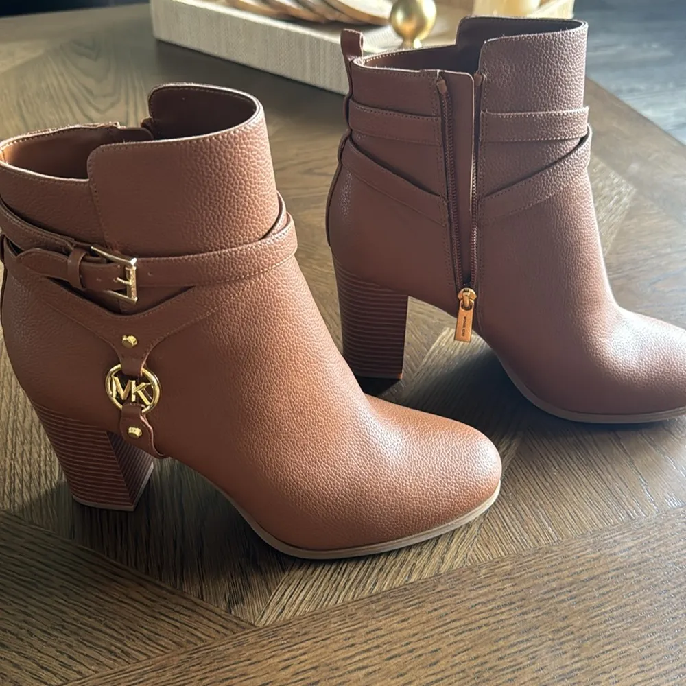 Michael Kors Women Tally MK Logo Brown Faux Leather Dressy Office Boots size 9.5 - Image 14