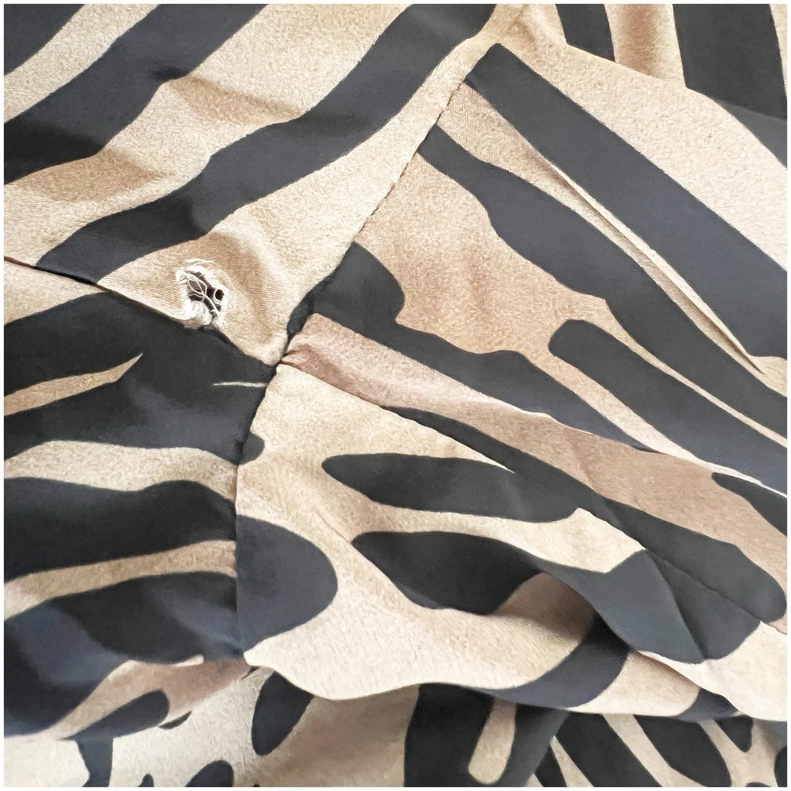 Good American Animal Print Ruffled Blouse Plus Size 2X Brown Black Siren Sexy - Image 8