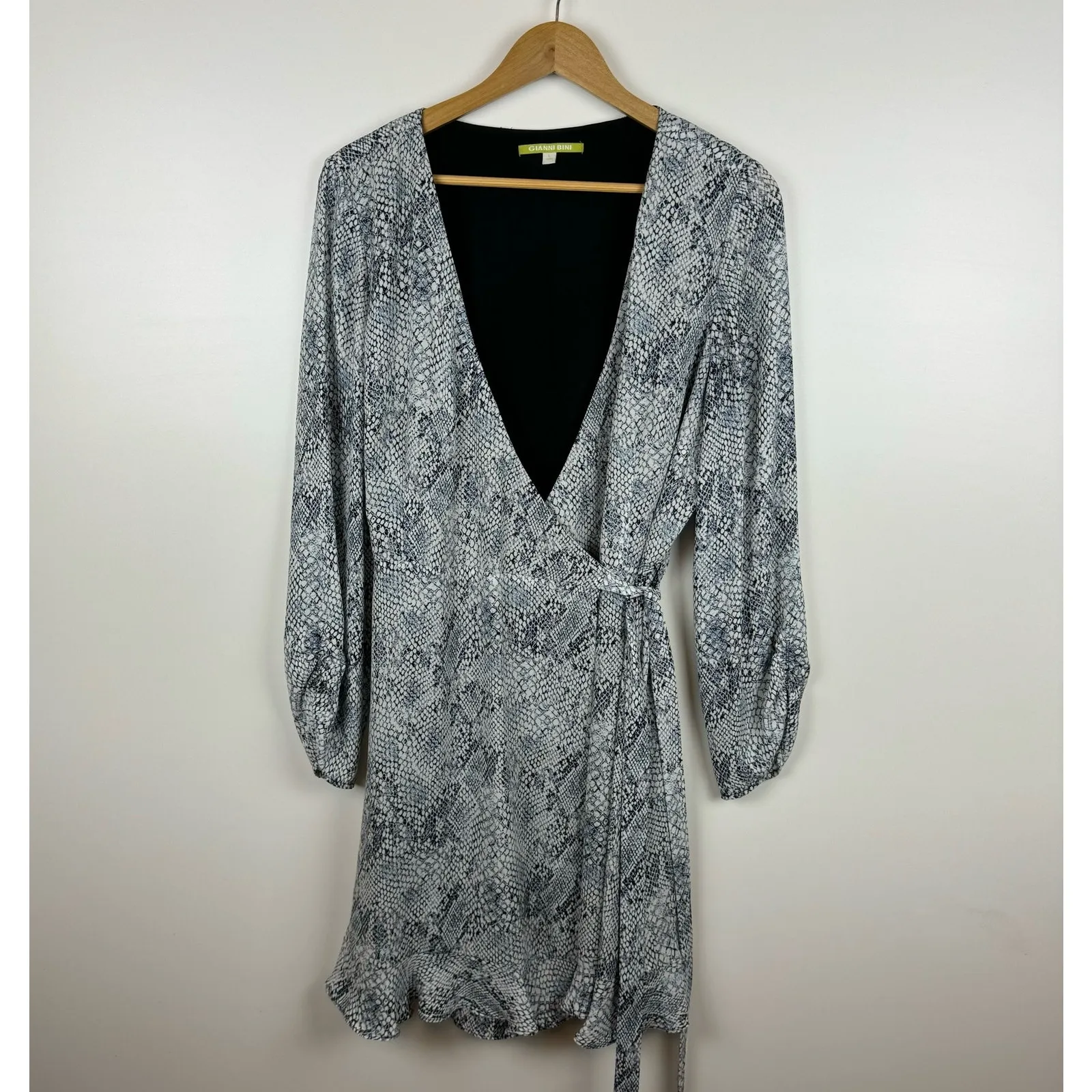 Gianni Bini Womens Snake Print Laura Wrap Dress in Grey Sz‎ L | Office Flowy - Image 4