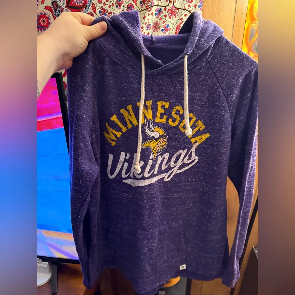 Vintage Women’s Minnesota Viking Hoodie Size Medium - Image 3