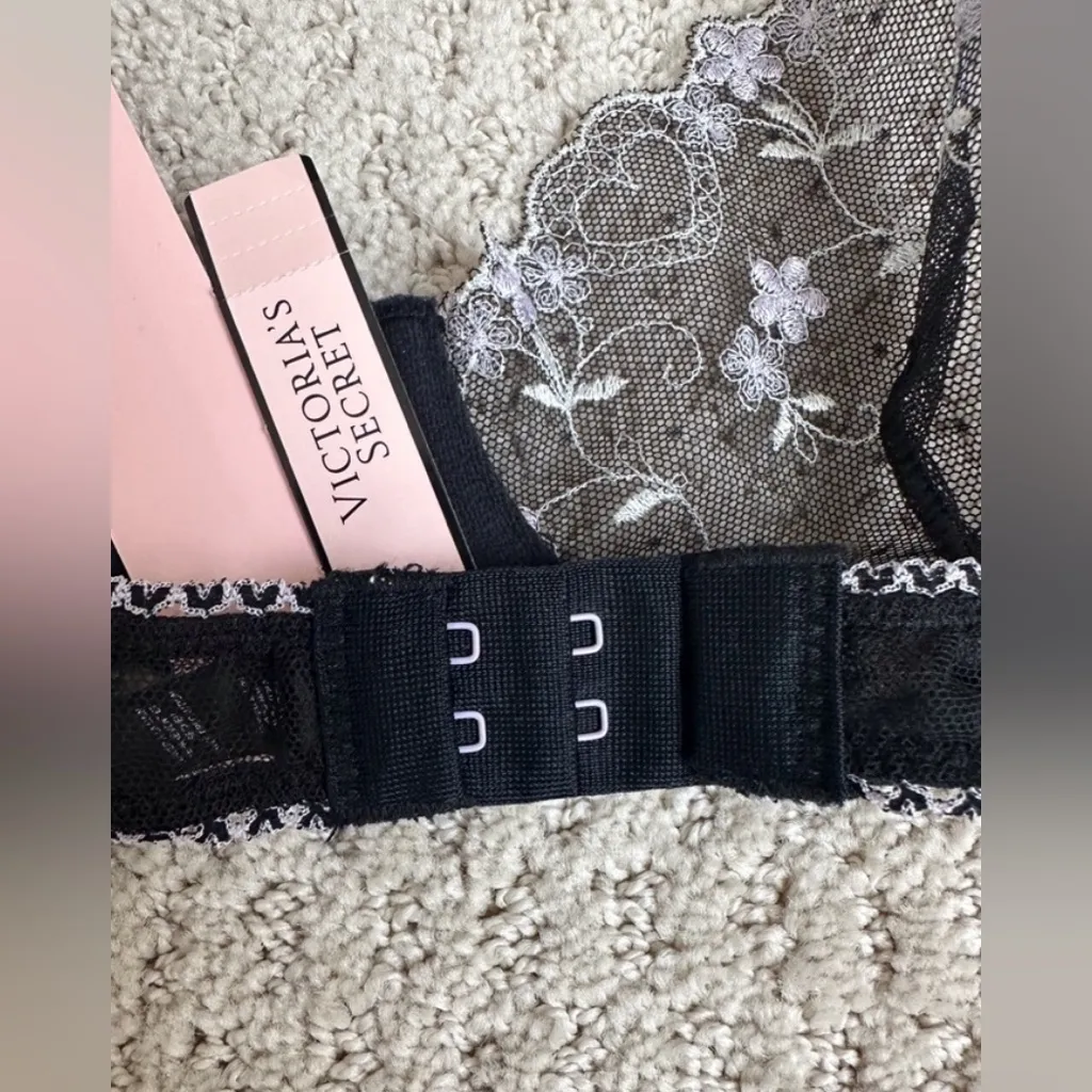 Victoria Secrets For Love & Lemons Lace Set - Image 5