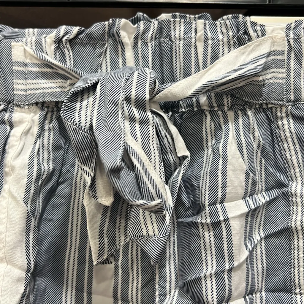 NEW SO, Paperbag Soft Shortie, Super High Rise, Stripes, Size Medium - Image 4