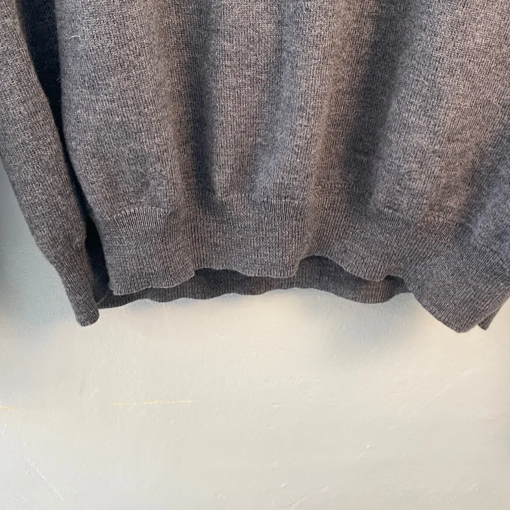 Brooks Brothers Charcoal V-Neck Sweater merino wool blend size large - Image 2