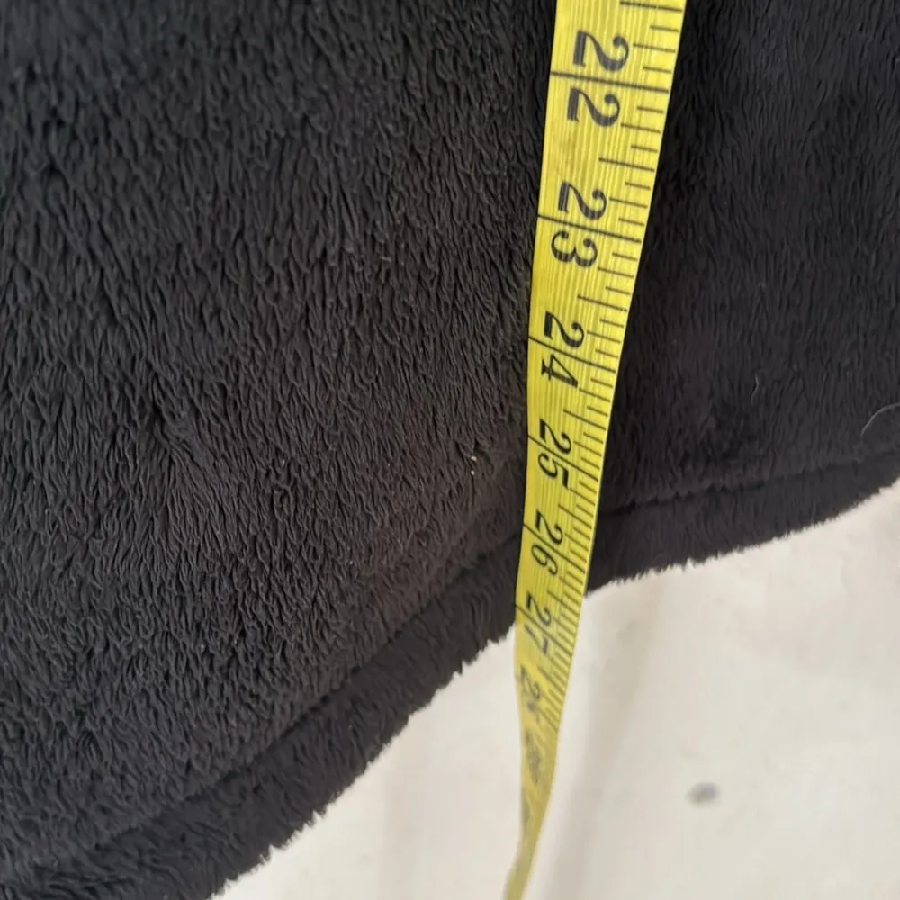 Osito Women’s Fuzzy Black Zip UP Jacket Large - Image 9