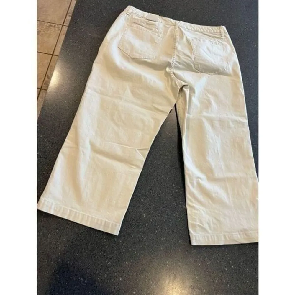 Chicos Additions Comfort Waist Capri pants - Image 11