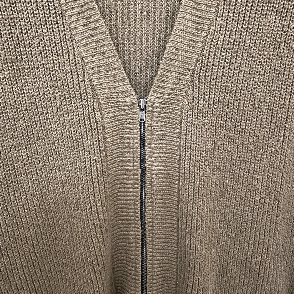 Allison Joy Tunic Length Ribbed Zipper Front Cardigan Sweater in Brown - Image 6