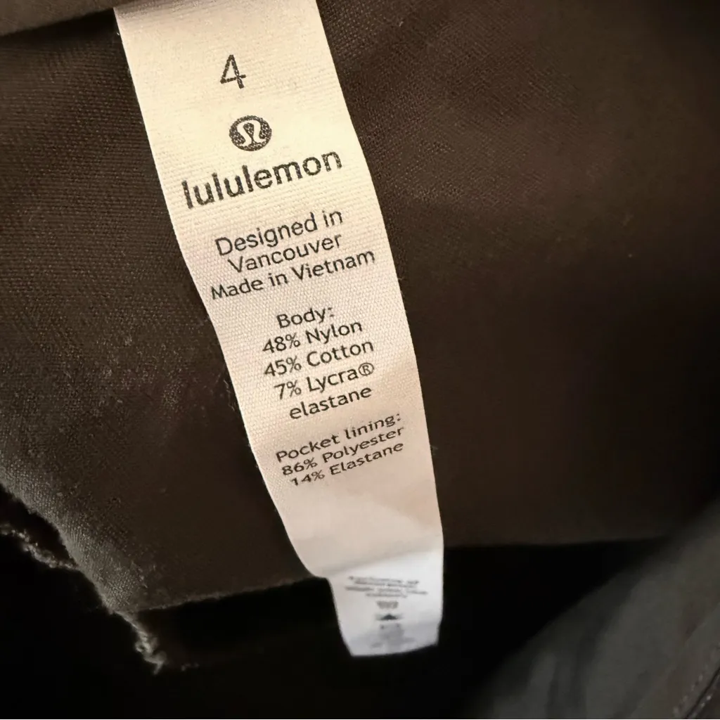 Lululemon Women's This Instant Dark Olive Green Shorts Size 4 - Image 3