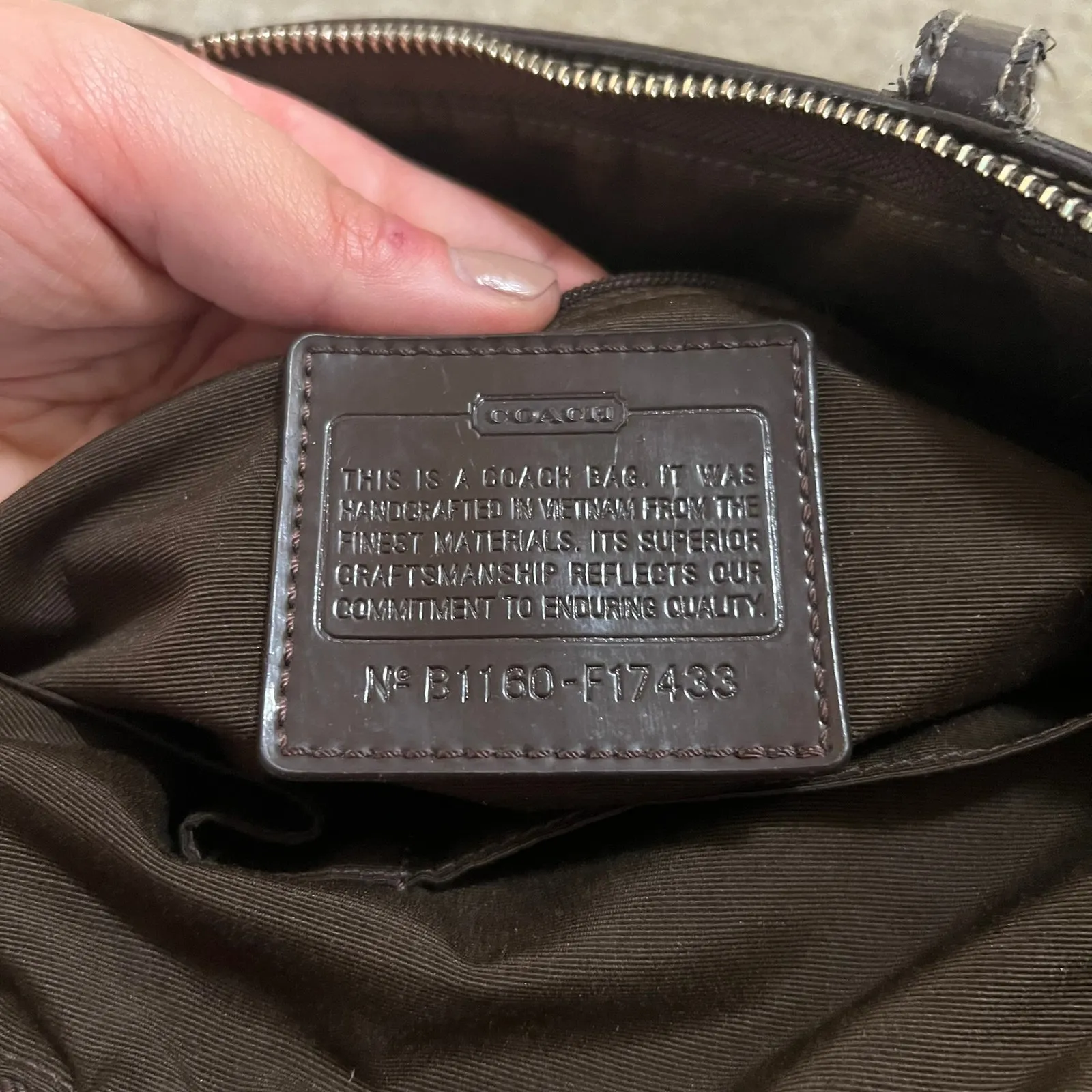 Coach Signature Monogrammed C Canvas Purse Travel Tote Bag Zip Closure - Image 7