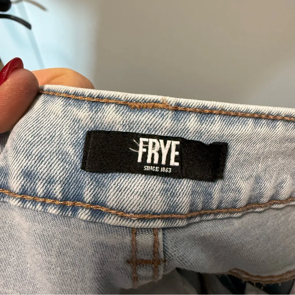 Frye Women's Cuffed Crop Jean‎ Stretch High Rise Relaxed Fit Light Blue Wash 32 - Image 6