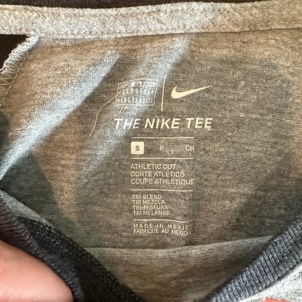 Nike MLB San Francisco Giants athletic cut tee size small - Image 3