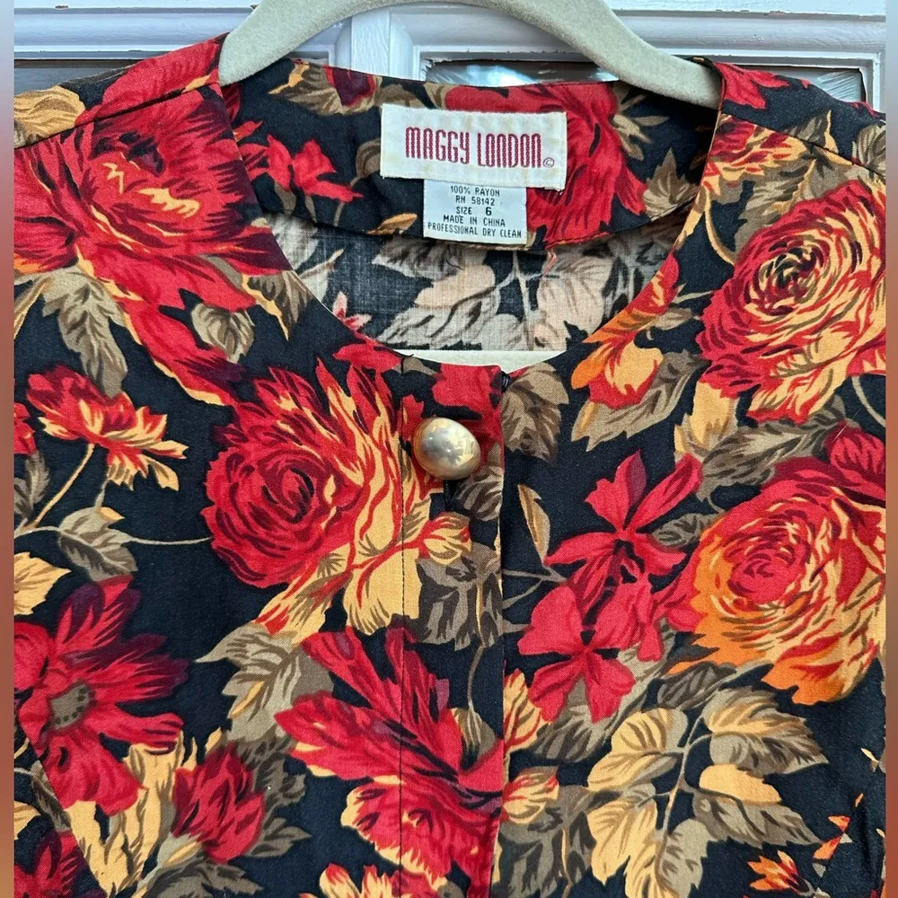 Vintage Maggy London Red & Gold Floral Lightweight Blazer Tailored Fit Size 6 S - Image 2