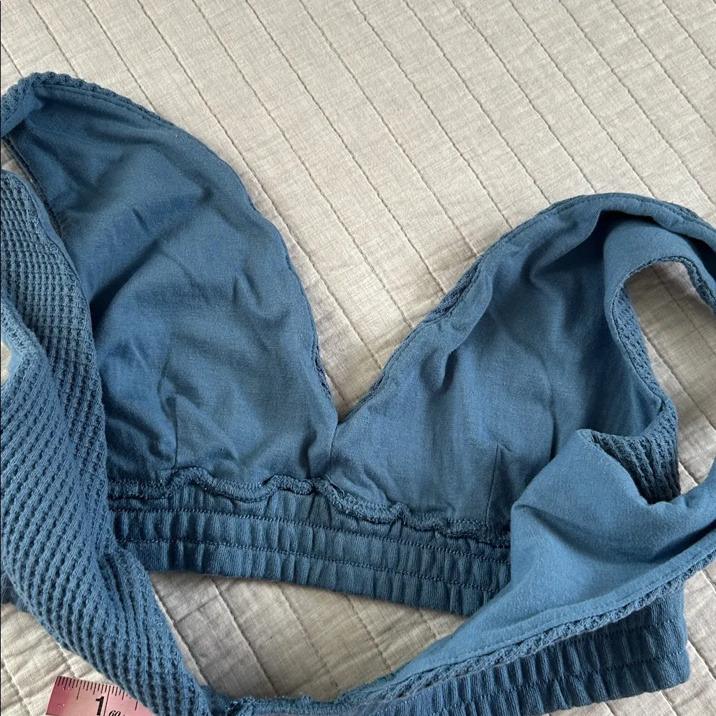 By together blue waffle knit boho comfy sweat v neck lounge bra top L Size L - Image 4