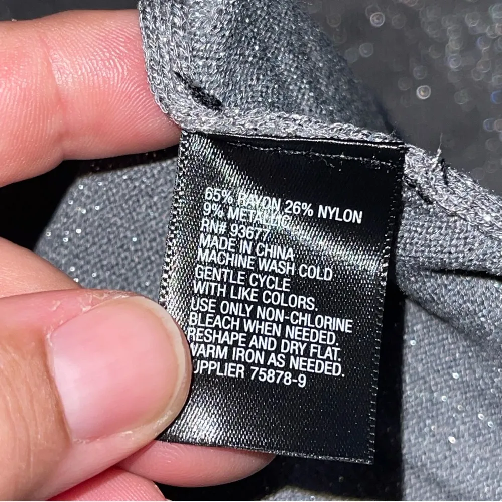 Worthington V-neck Sweater - Image 8